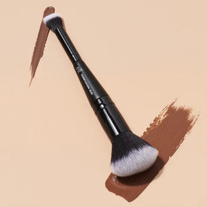 e.l.f. Concealer & Foundation Complexion Duo Brush - Volare Makeup