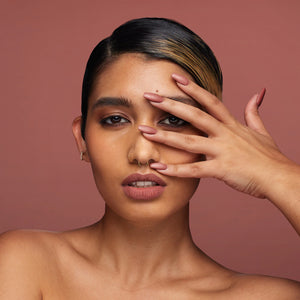 HUDA BEAUTY Liquid Matte Ultra Comfort Transfer proof Lipstick - Volare Makeup