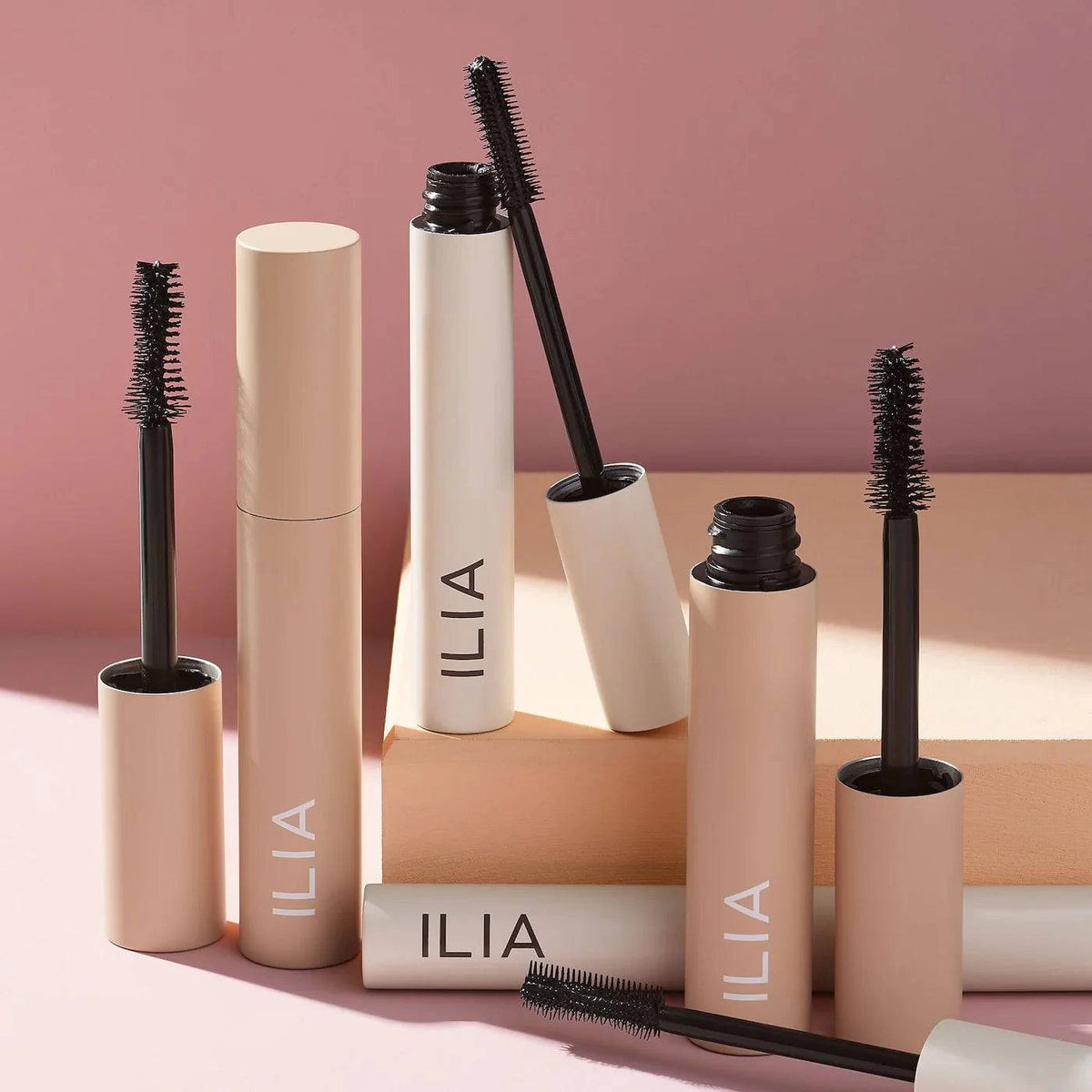 ILIA Fullest Volumizing Mascara Volare Makeup
